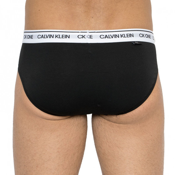 2PACK slipy męskie Calvin Klein czarny (NB2383A-BNM)