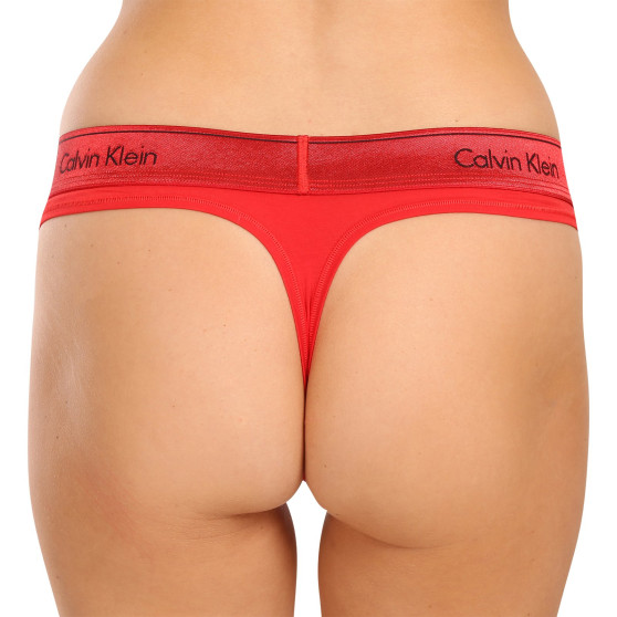 Stringi damskie Calvin Klein czerwone (QF7449E-XAT)